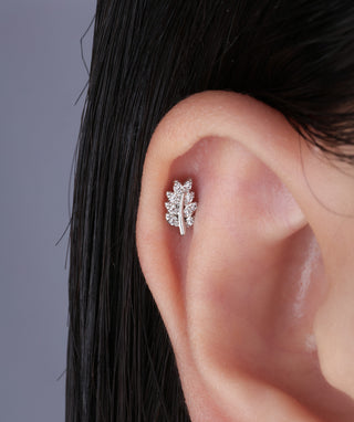 Delicate Leaf Stud - OumoJewelry
