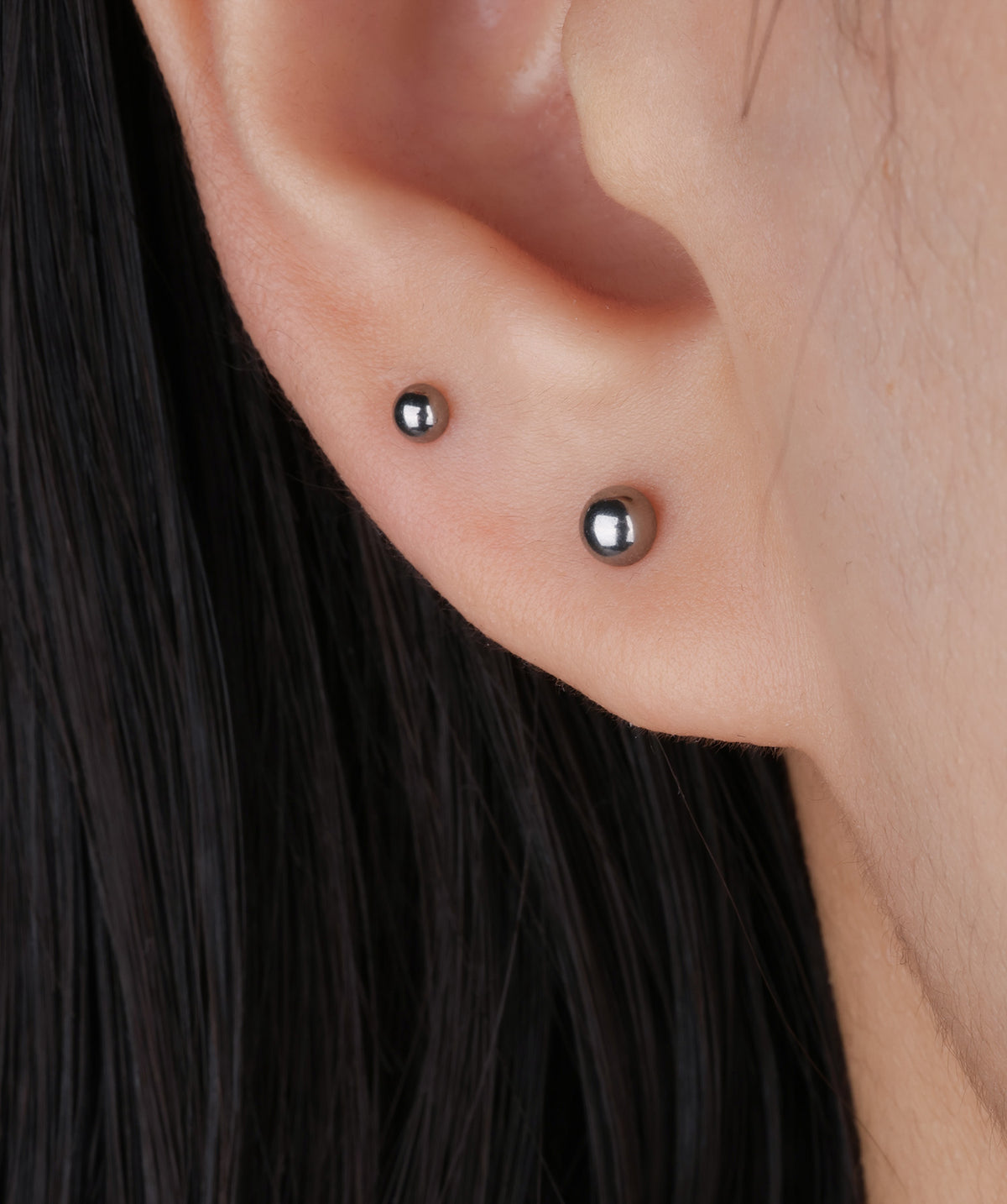 Titanium Simple Flatback Stud - Titanium - Helix, Forward Helix, Upper Lobe - Oumo Jewelry