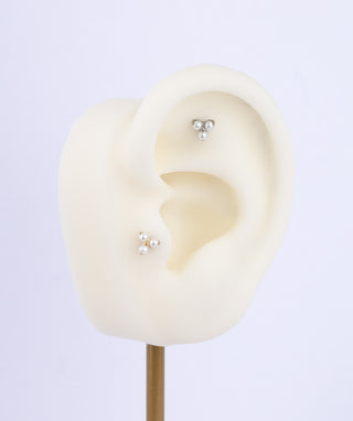 Titanium Elegant Pearl Flatback Stud - OumoJewelry