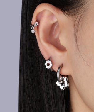 Cute Flower Hoop Earrings - OumoJewelry