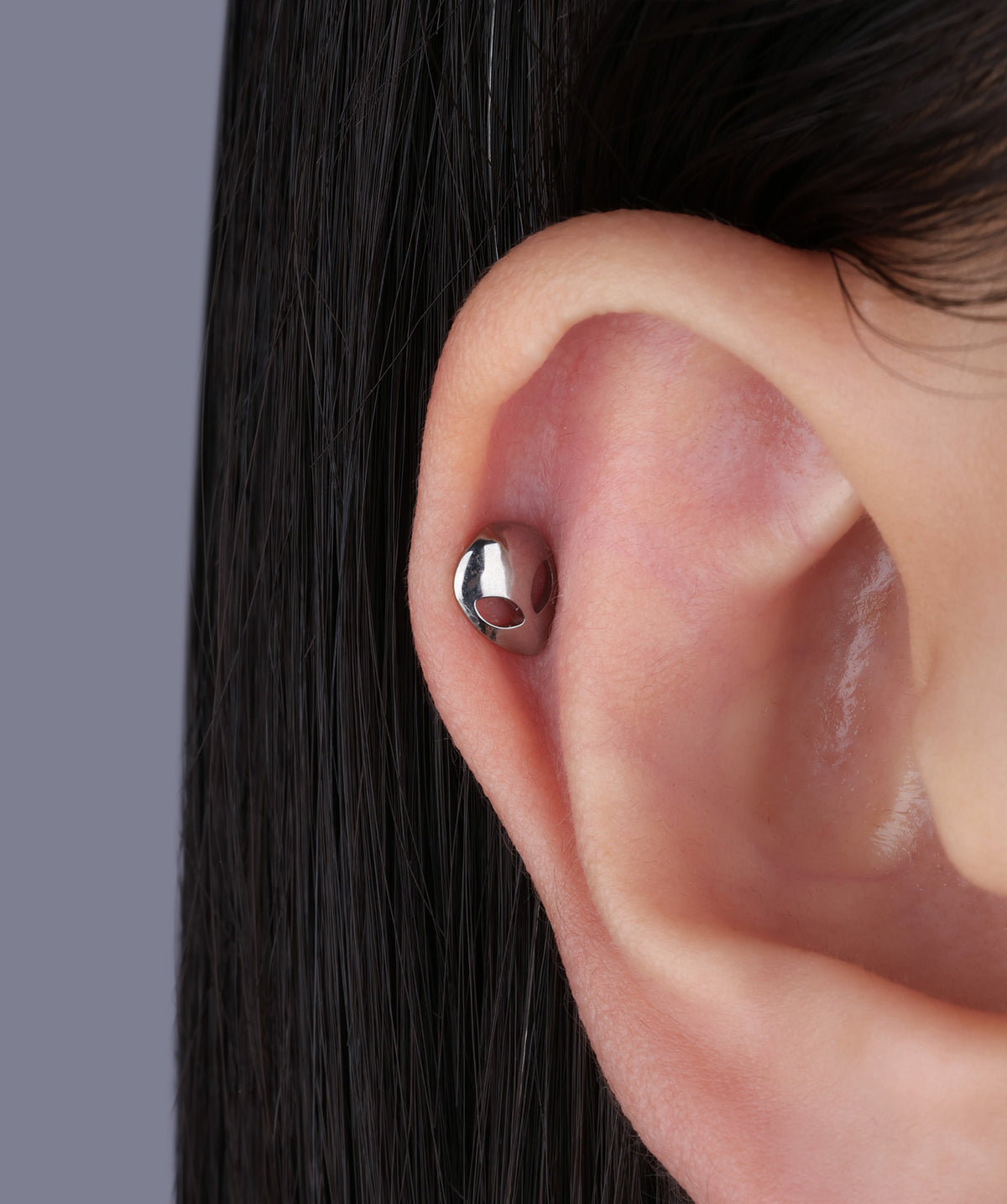Titanium Alien Flatback Stud - Titanium - Helix, Upper Lobe, Conch - Oumo Jewelry