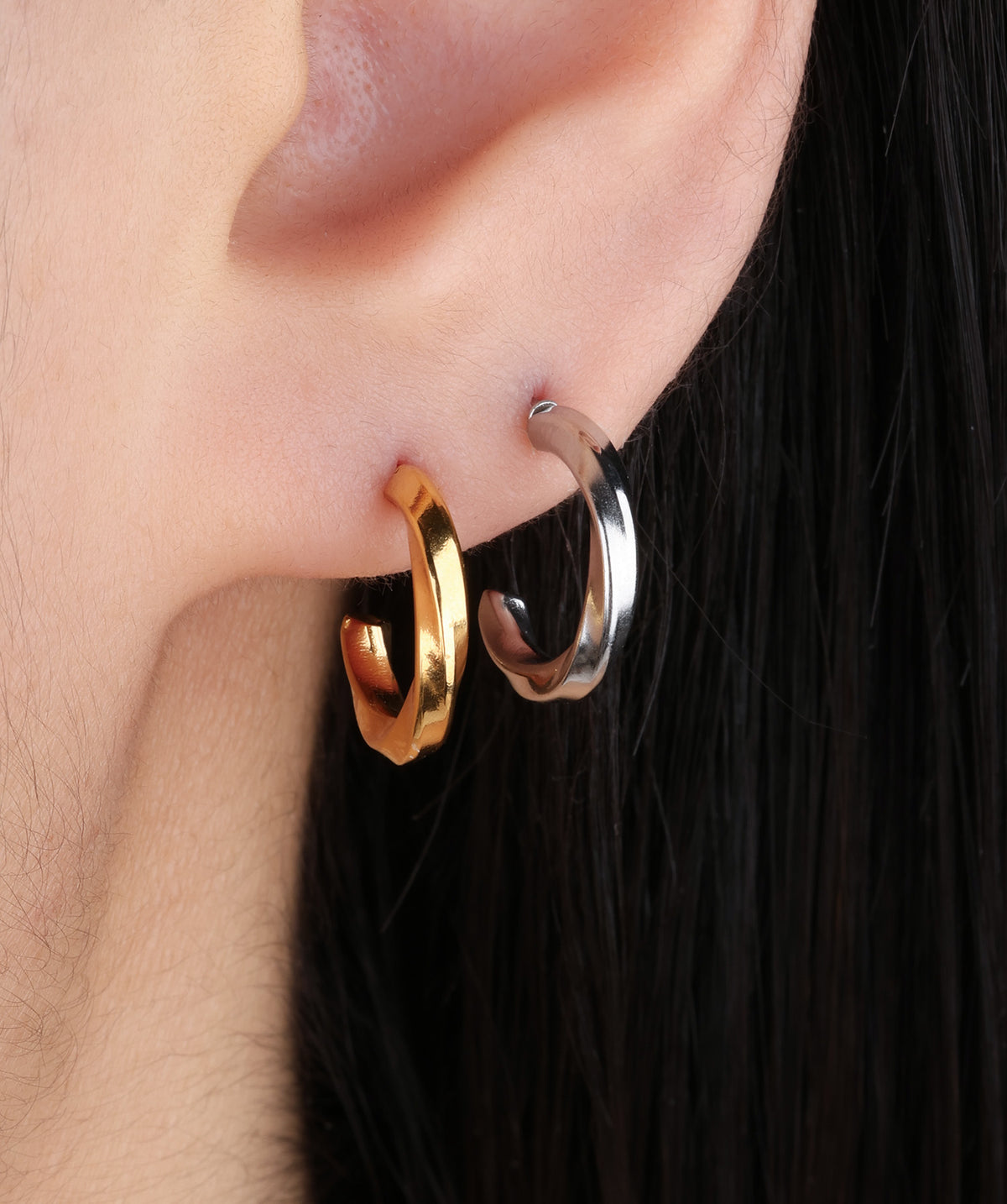 Twisted Huggie Hoops - Stainless Steel - Oumo Jewelry