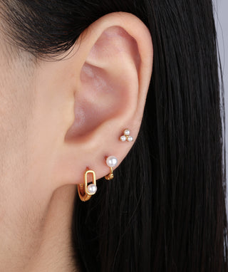 Pearl Paper Clip Hoop - OumoJewelry