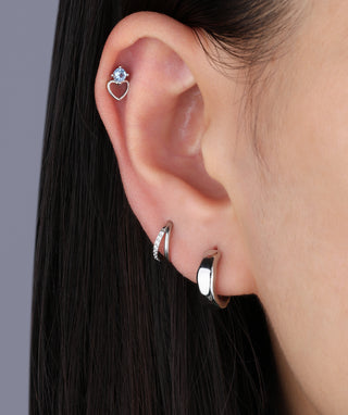Charming Hollow Heart Stud - OumoJewelry
