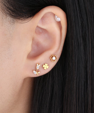 Titanium Cute Tulip Flatback Stud - OumoJewelry