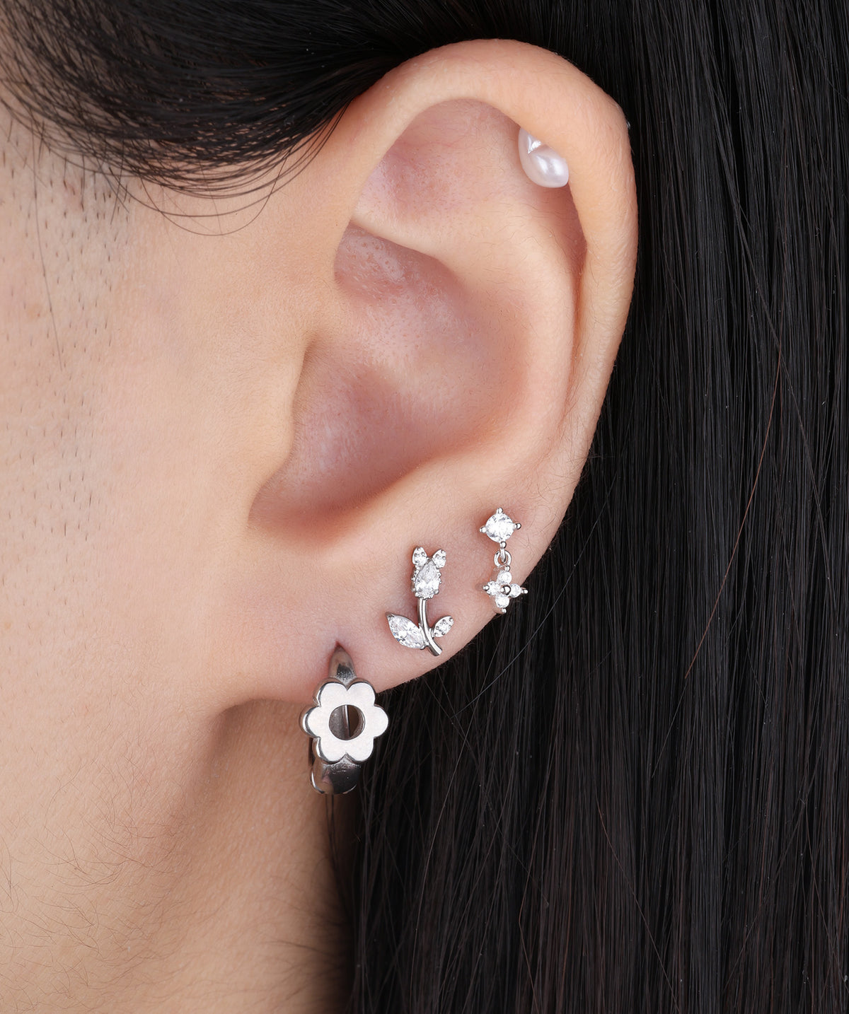 Titanium Tulip Flatback Stud - Titanium - Helix, Upper Lobe, Conch - Oumo Jewelry