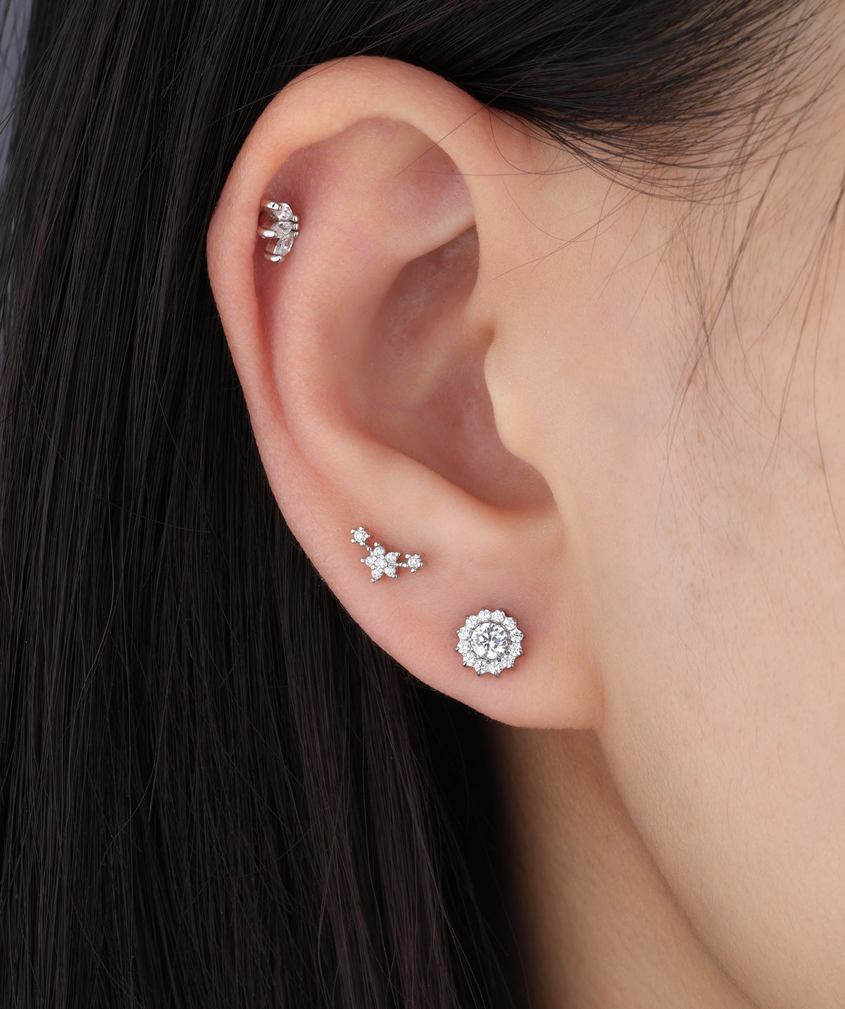 Titanium Charm Flower Flatback Stud - Titanium - Upper Lobe, Flat, Conch - Oumo Jewelry