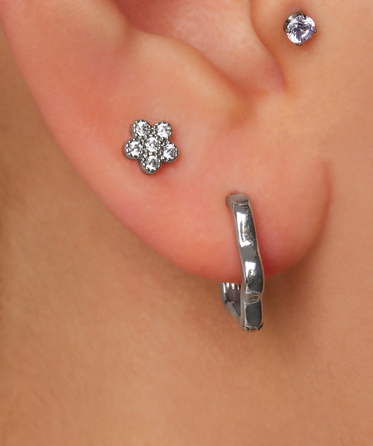 Sparkle Charm Flower Stud - Stainless Steel - Upper Lobe, Helix - Oumo Jewelry