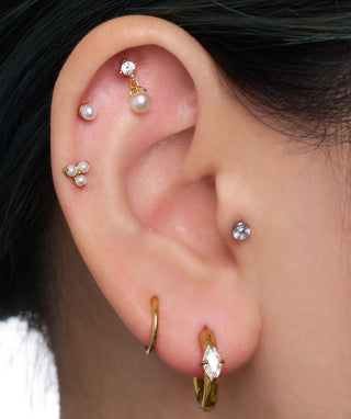 Titanium Elegant Pearl Flatback Stud - OumoJewelry