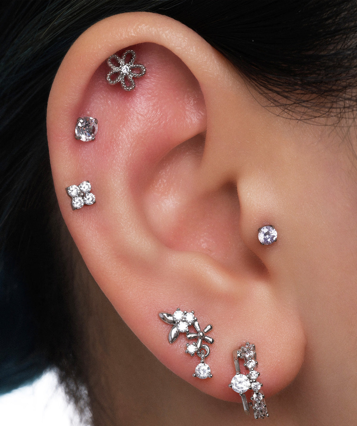 Exquisite Huggie Stud - Stainless Steel - Upper Lobe - Oumo Jewelry
