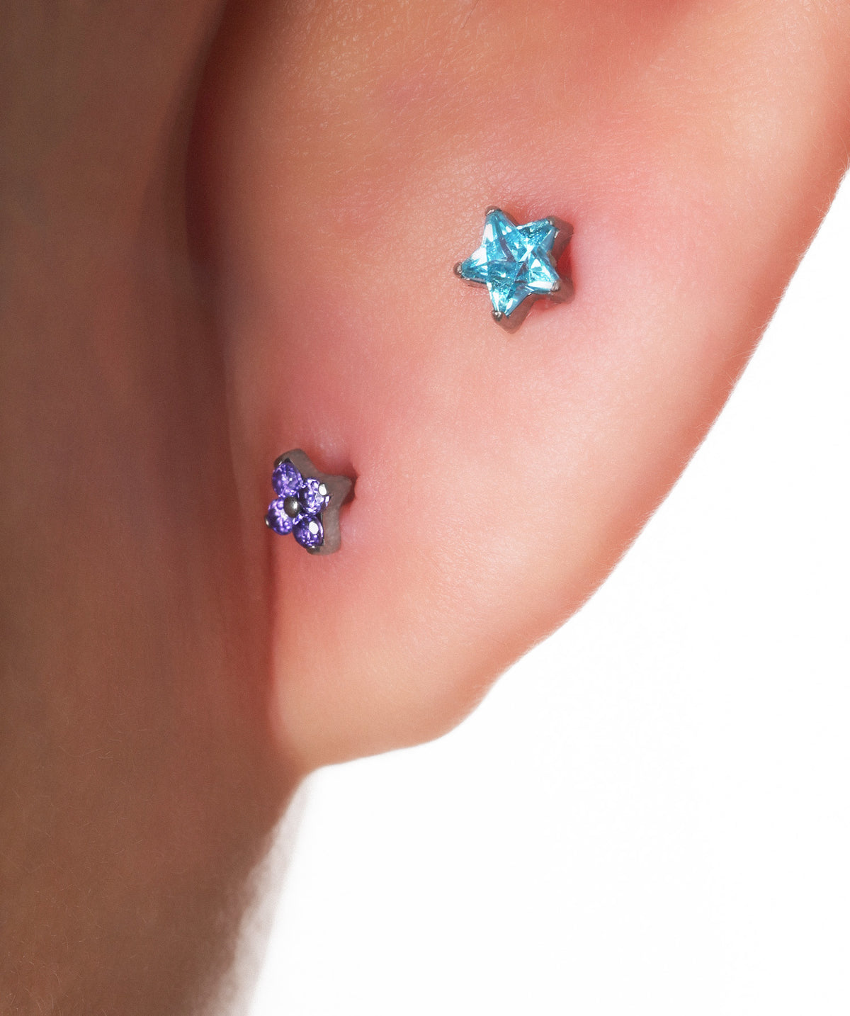 Titanium Star & Flower Reversible Stud - Titanium - Helix, Forward Helix, Upper Lobe - Oumo Jewelry