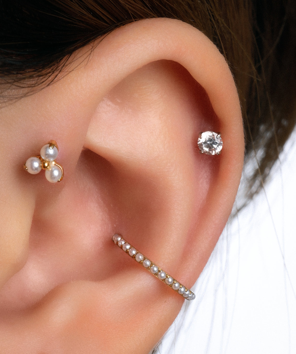Titanium Pearl Clicker - Titanium - Upper Lobe, Helix, Conch - Oumo Jewelry