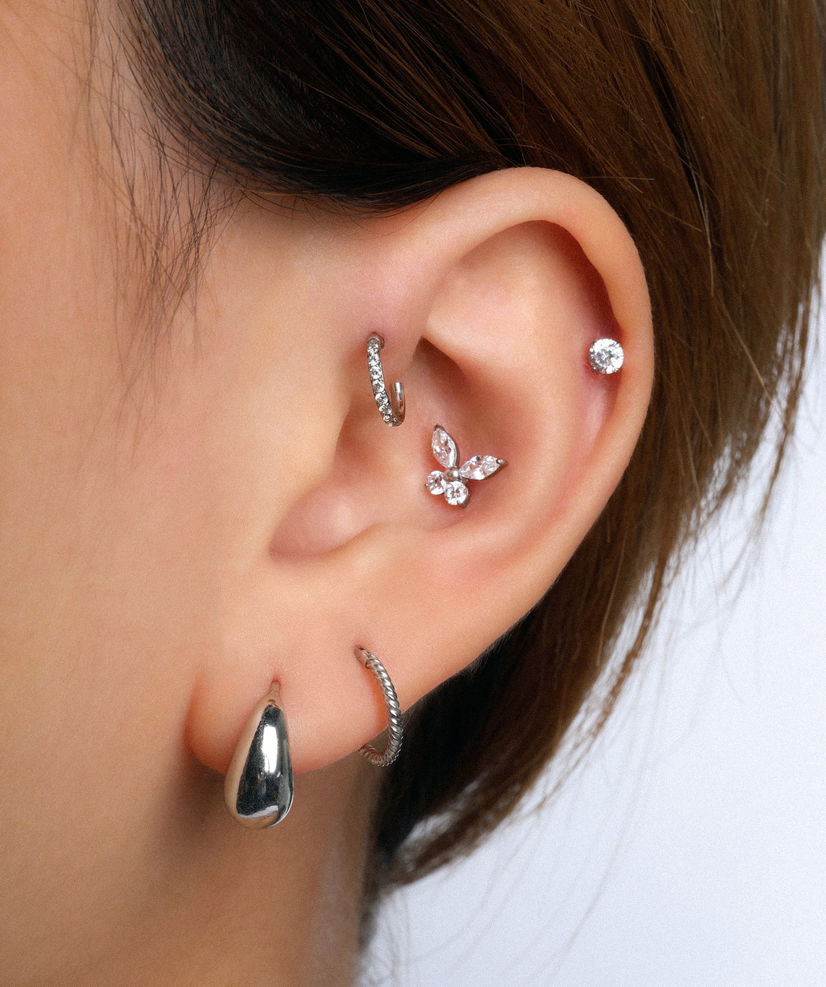 Twist Clicker Hoop - Stainless Steel - Upper Lobe, Helix, Daith - Oumo Jewelry