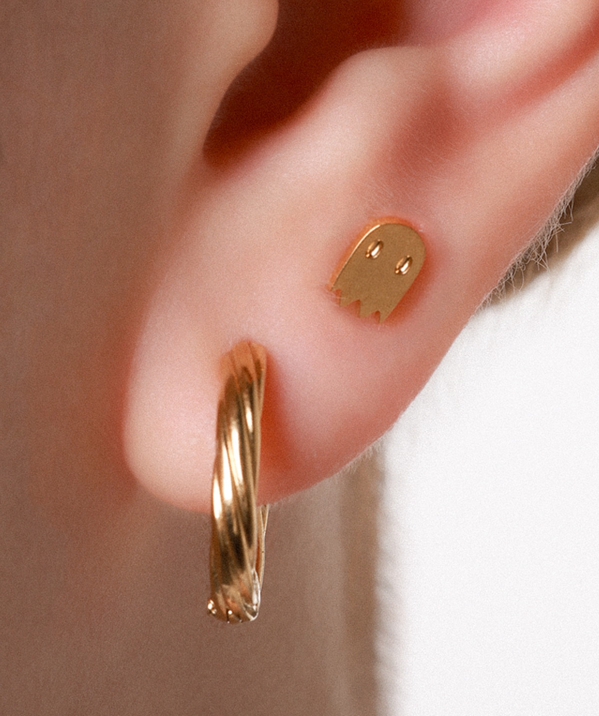 Titanium Ghost Stud - Titanium - Helix, Upper Lobe, Conch - Oumo Jewelry