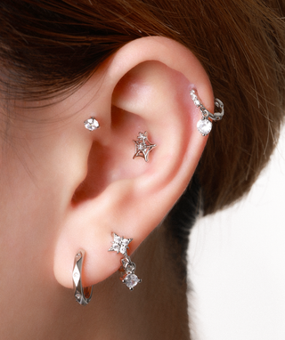 Twinkling Cobweb Stud - OumoJewelry