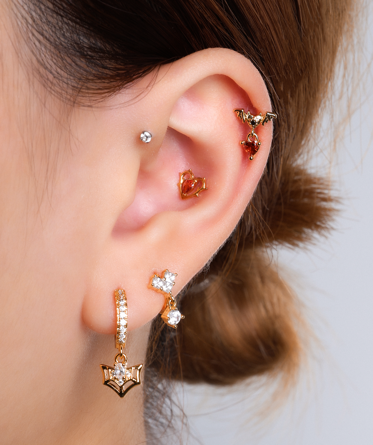 Titanium Thorn Heart Stud - Titanium - Upper Lobe, Helix, Conch - Oumo Jewelry