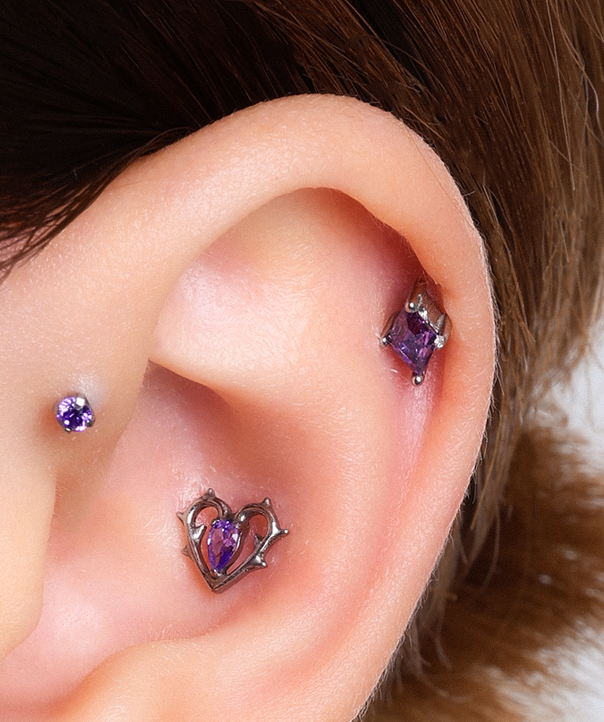 Titanium Thorn Heart Stud - Titanium - Upper Lobe, Helix, Conch - Oumo Jewelry