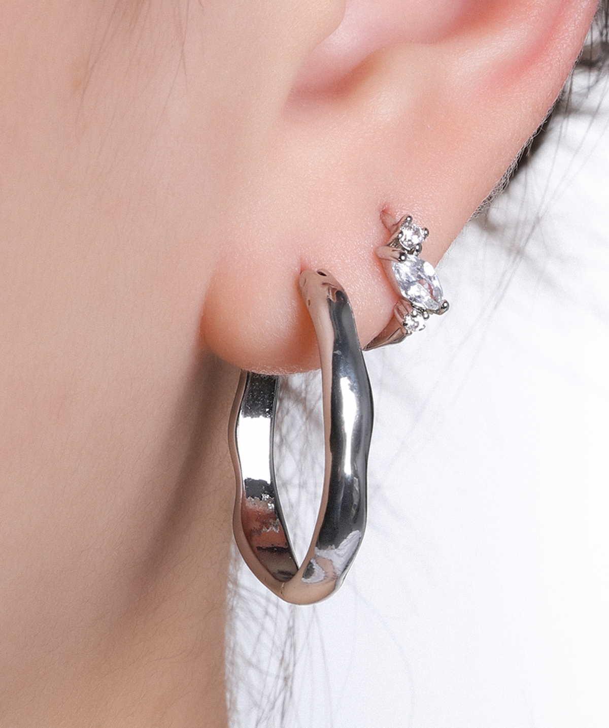 Wave Hoops - Brass - Oumo Jewelry