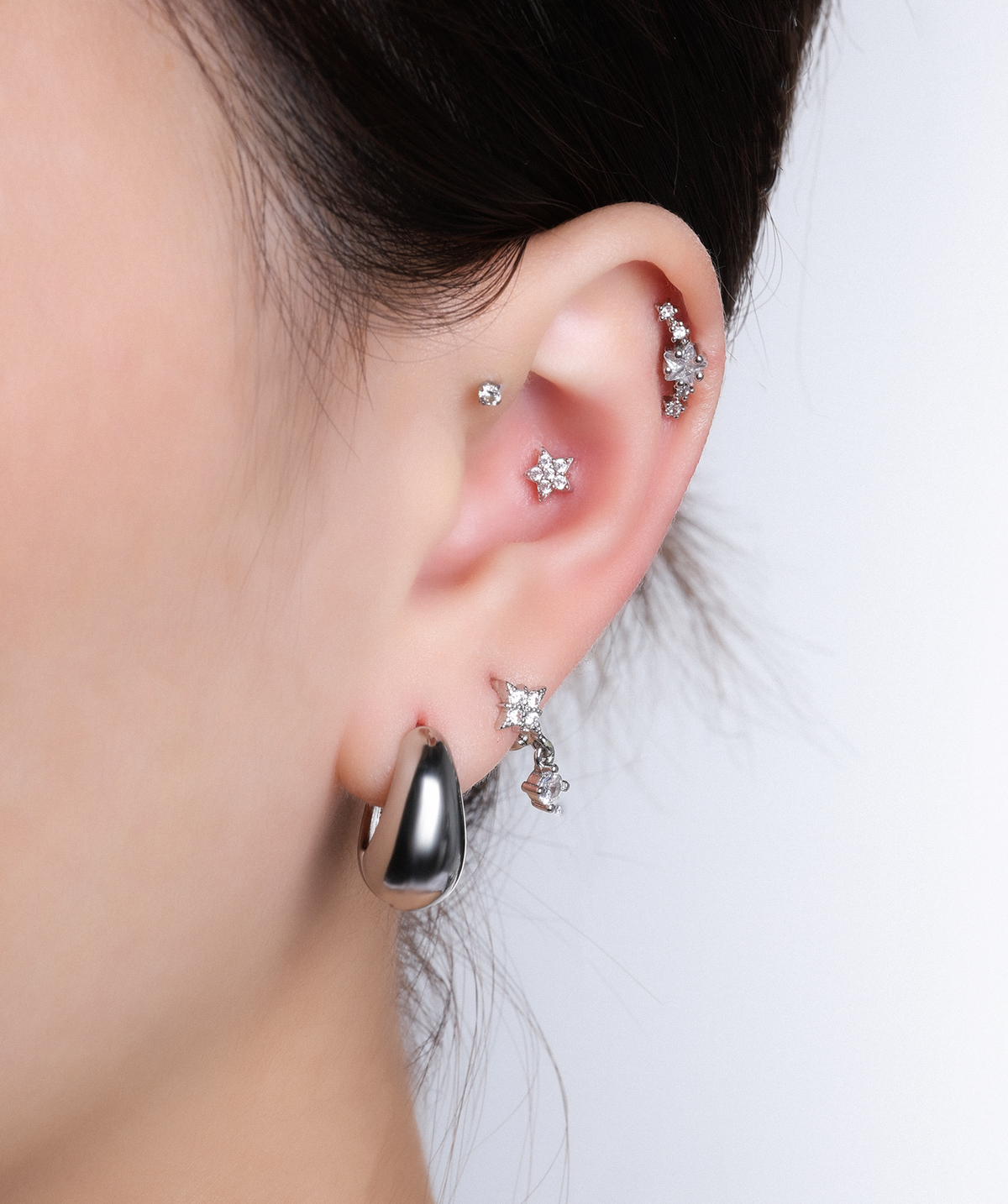 Teardrop Hoops - Brass - Oumo Jewelry