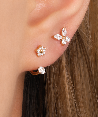 Titanium Flower Horseshoe Ring - OumoJewelry