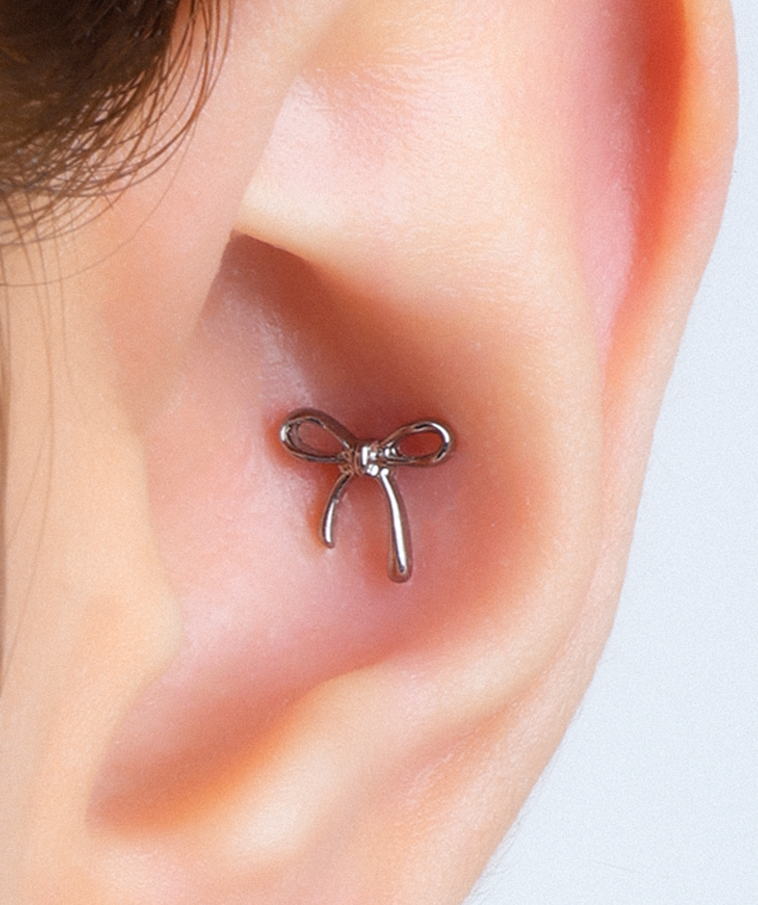 Titanium Mini Bow Stud - OumoJewelry