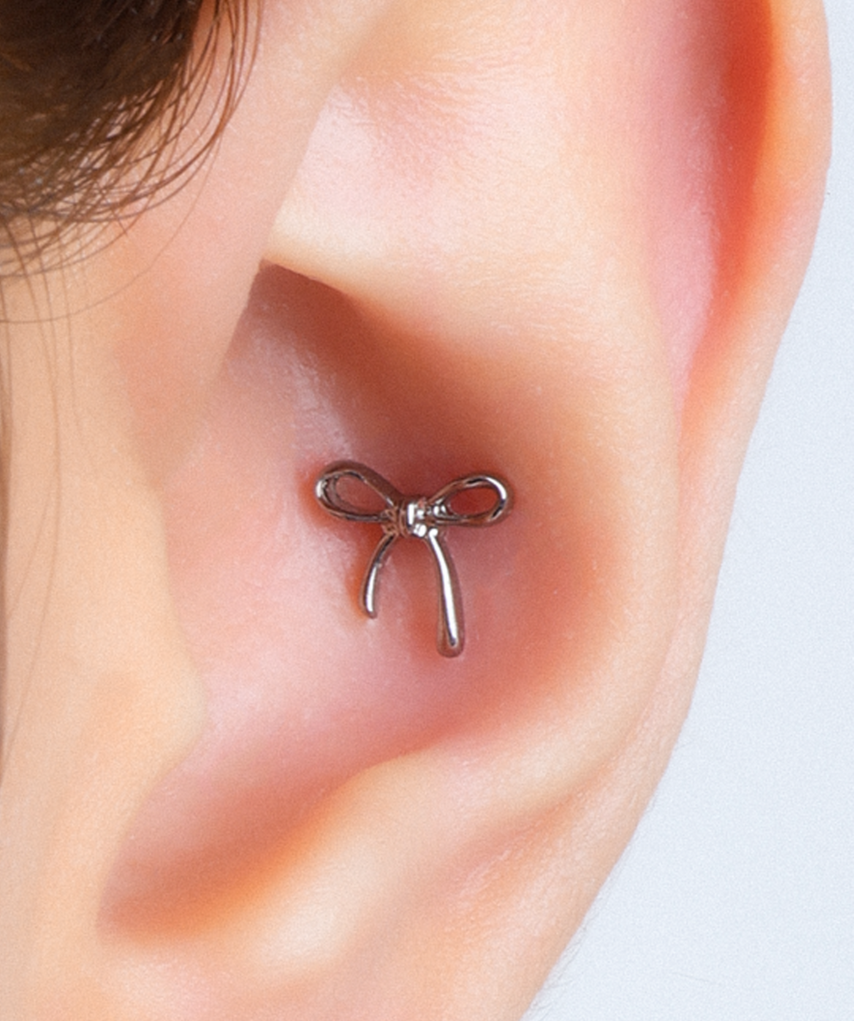 Titanium Mini Bow Stud - Titanium - Upper Lobe, Helix, Conch - Oumo Jewelry
