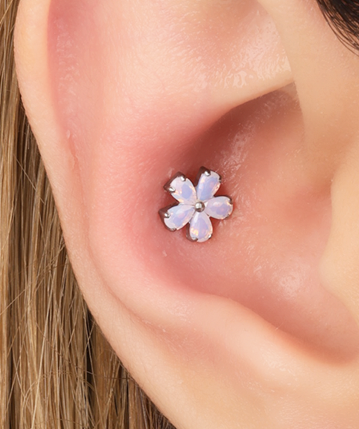 Titanium Flower Stud - Titanium - Helix, Upper Lobe, Conch - Oumo Jewelry