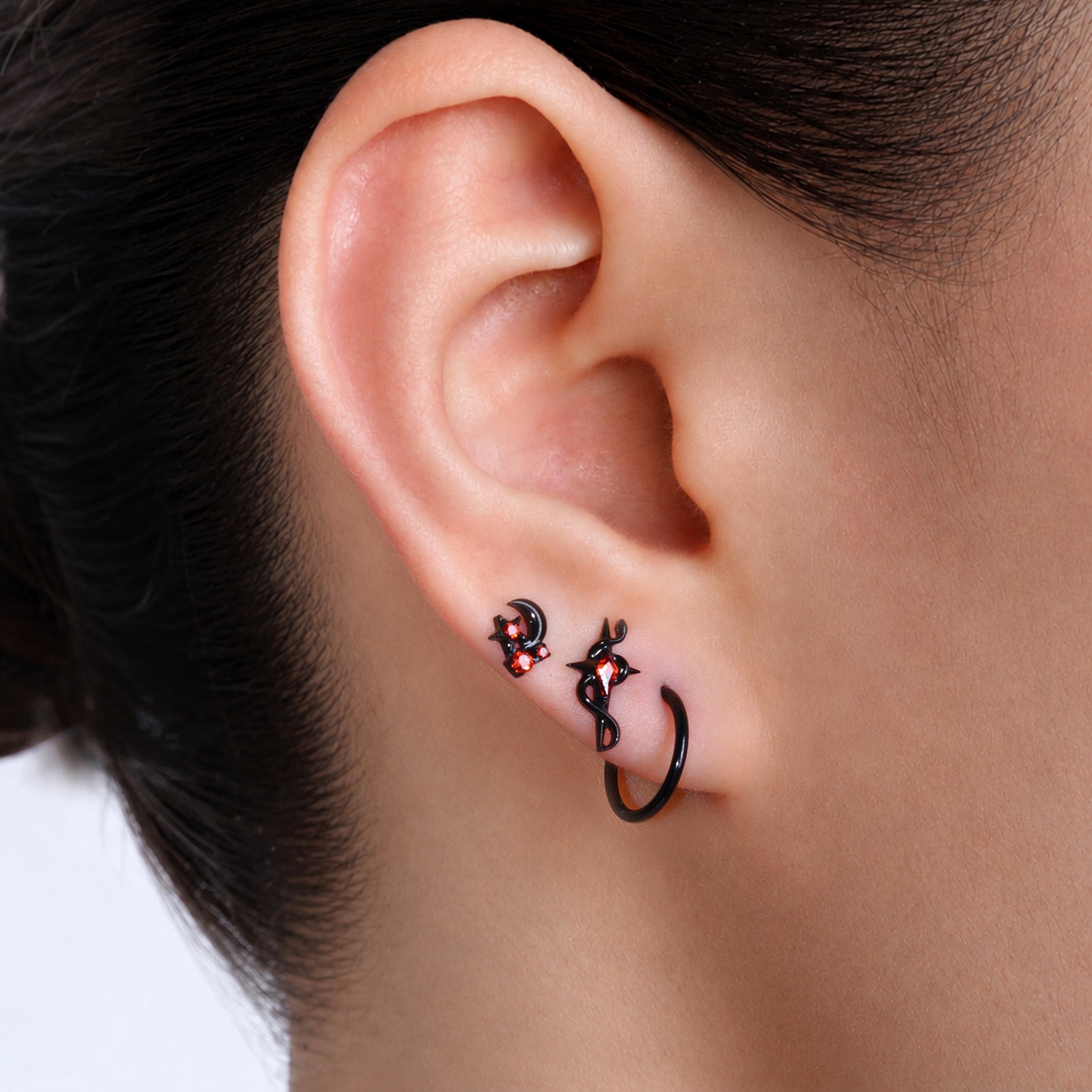 Titanium Aven Stud