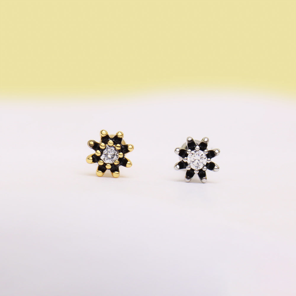 🖤Black Flower Stud - OhmoJewelry