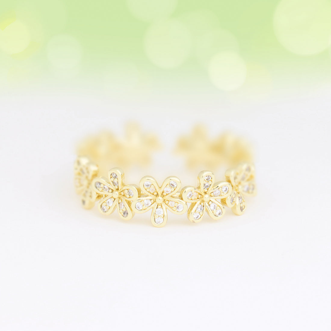 Delicate Flower Ring - OhmoJewelry