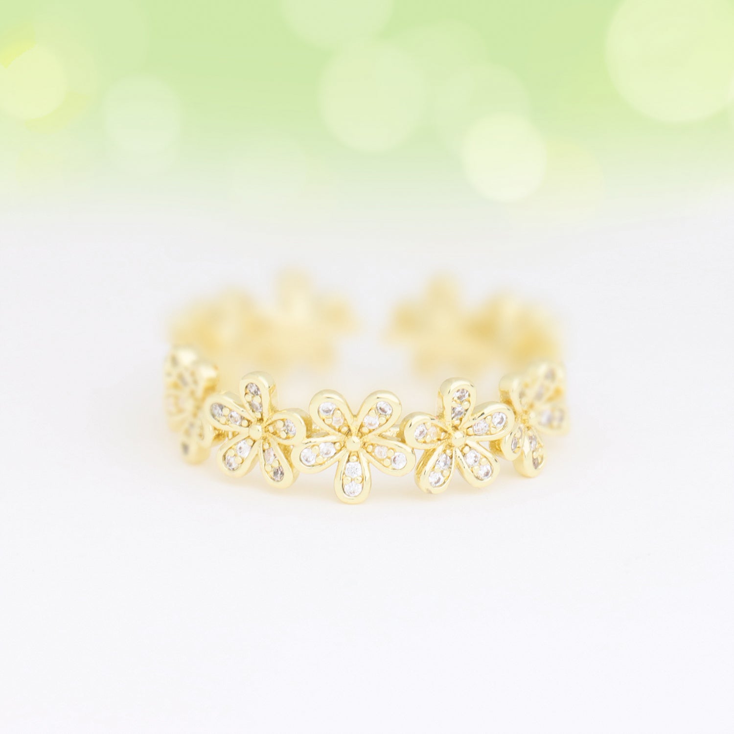 Delicate Flower Ring - OhmoJewelry