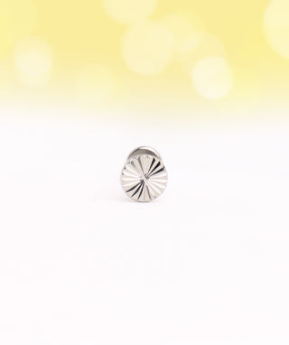 Titanium Daisy Flatback Stud - OumoJewelry