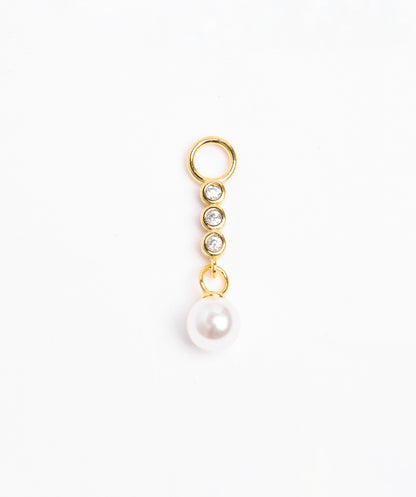 Elegant Pearl Dorp Charm