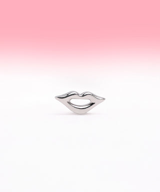 Titanium Lip Flatback Stud - OumoJewelry