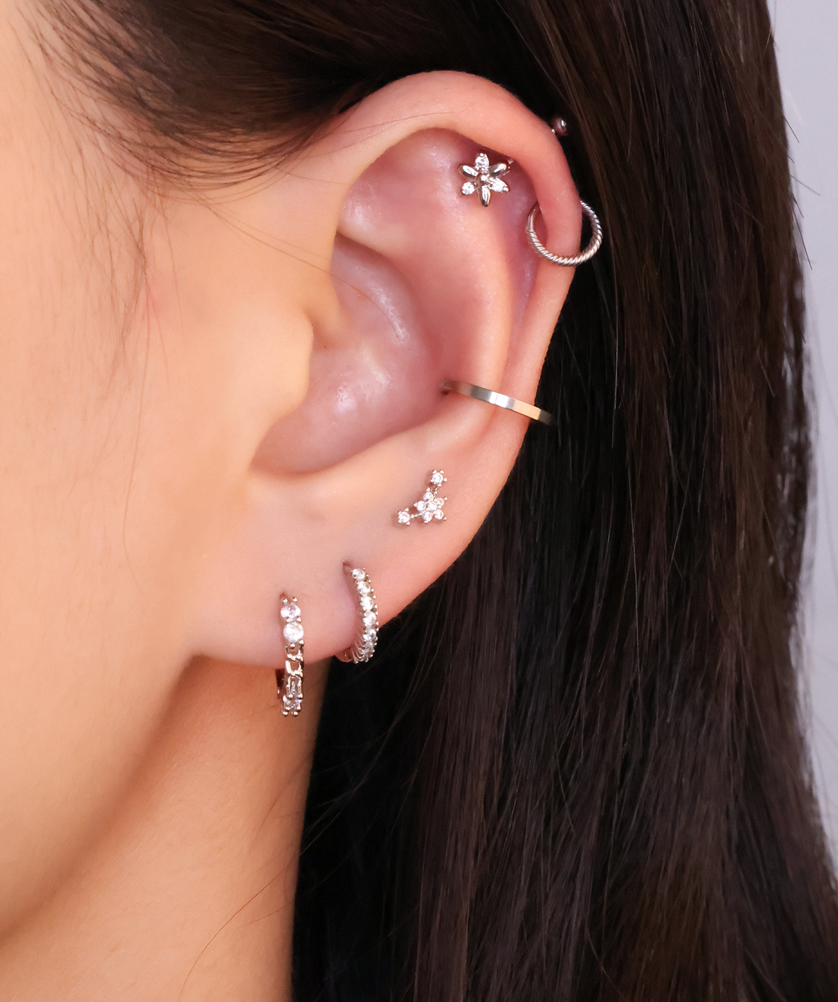 Delicate Small Flower Stud - Stainless Steel - Upper Lobe, Helix, Flat - Oumo Jewelry