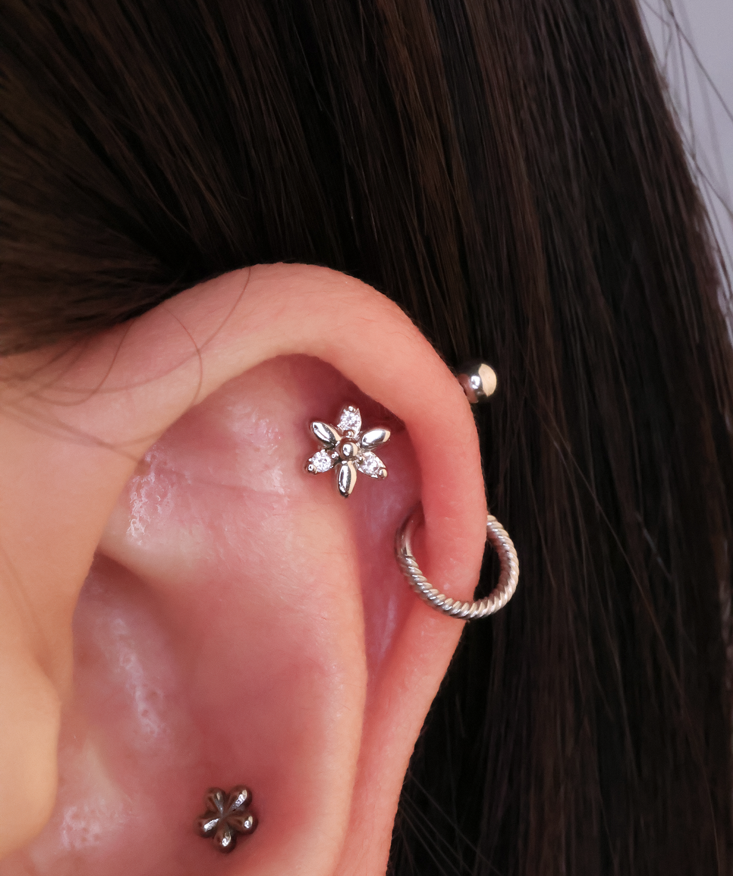 Flower Vertical Helix Stud