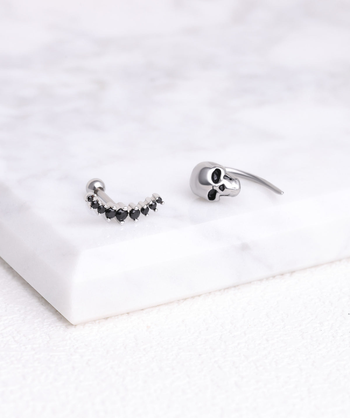 Charm Curved Stud - Stainless Steel - Upper Lobe, Helix, Flat - Oumo Jewelry