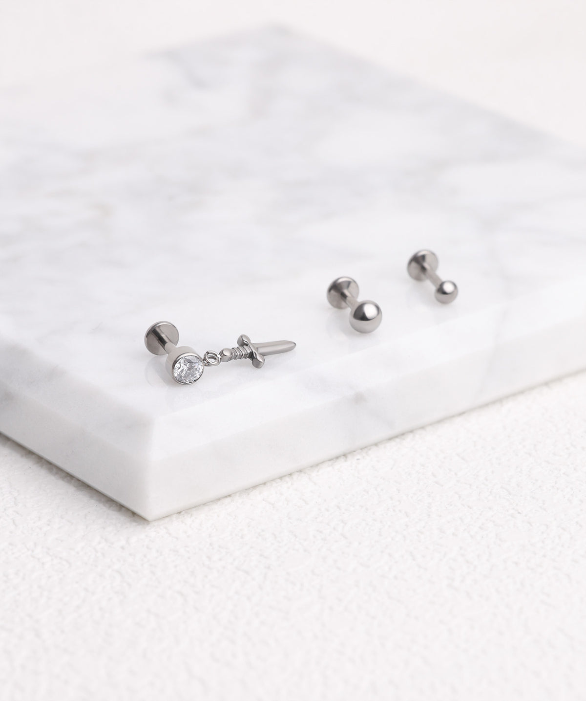 Titanium Simple Flatback Stud - Titanium - Helix, Forward Helix, Upper Lobe - Oumo Jewelry