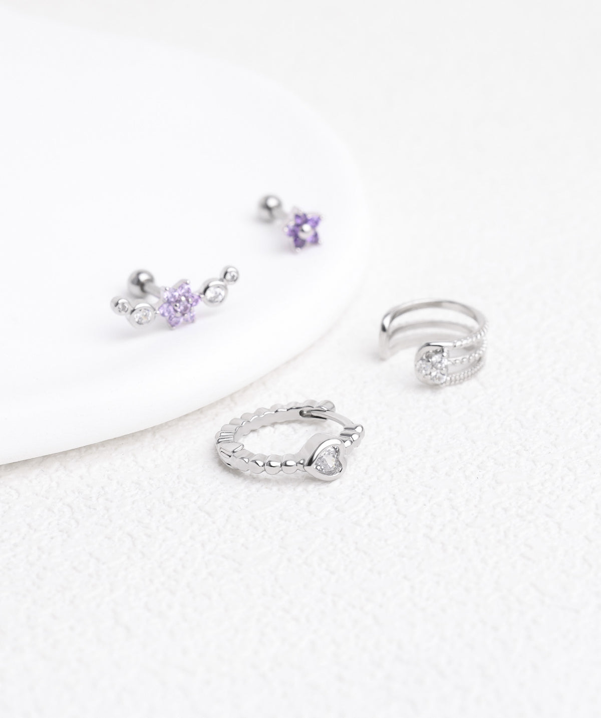 Curved Flower Stud - Stainless Steel - Upper Lobe, Helix, Flat - Oumo Jewelry