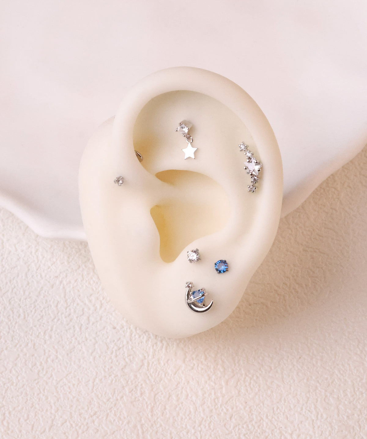 Charming Heart Moon Stud - Stainless Steel - Upper Lobe, Helix - Oumo Jewelry