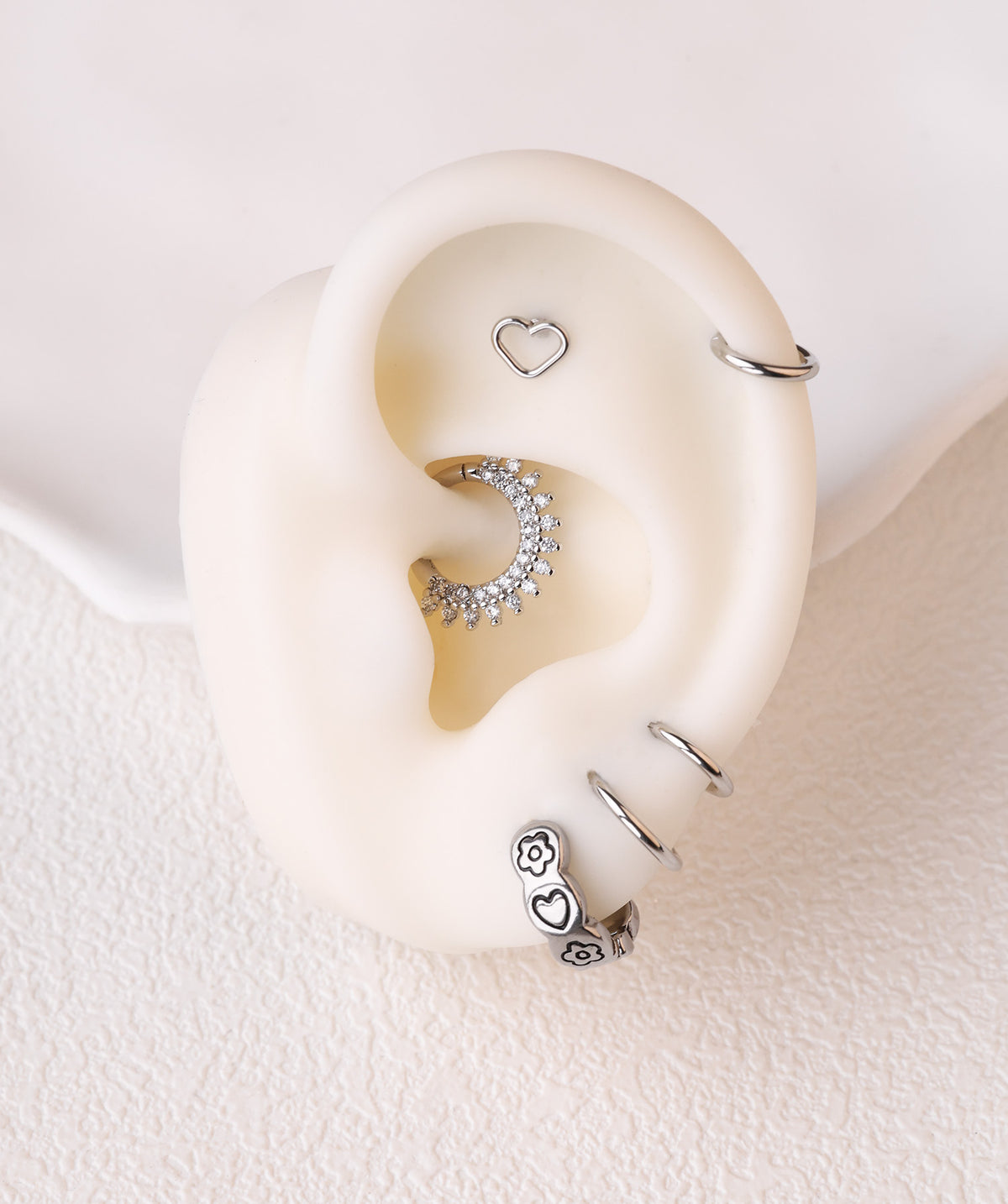 Flower & Love Hoop - Stainless Steel - Lobe - Oumo Jewelry