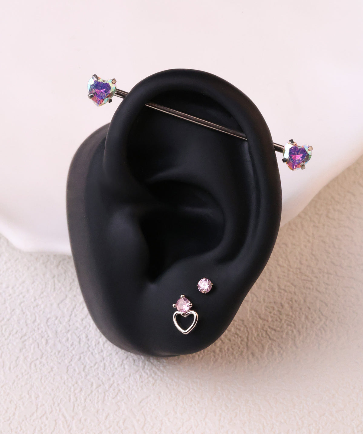 Charming Hollow Heart Stud - Stainless Steel - Upper Lobe, Helix - Oumo Jewelry