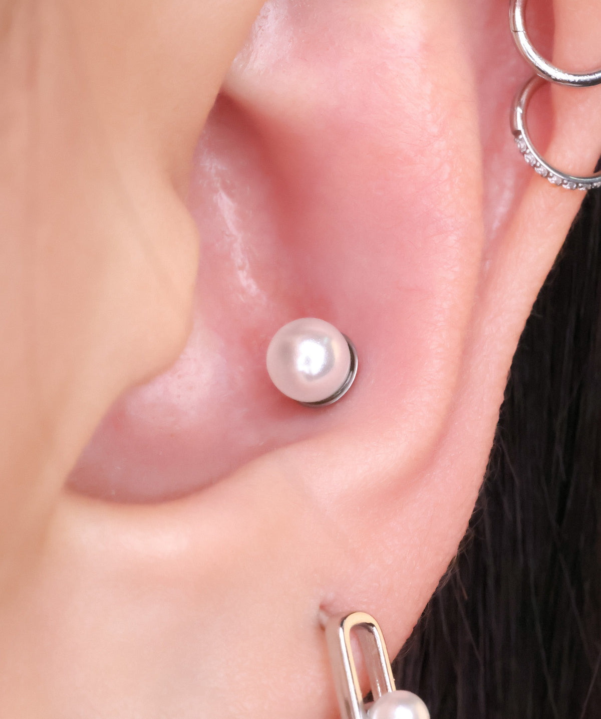 Titanium Pearl Flatback Stud - Titanium - Helix, Forward Helix, Upper Lobe - Oumo Jewelry