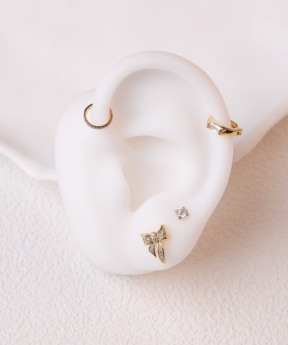 Exquisite Bow Stud - Stainless Steel - Upper Lobe, Helix, Flat - Oumo Jewelry