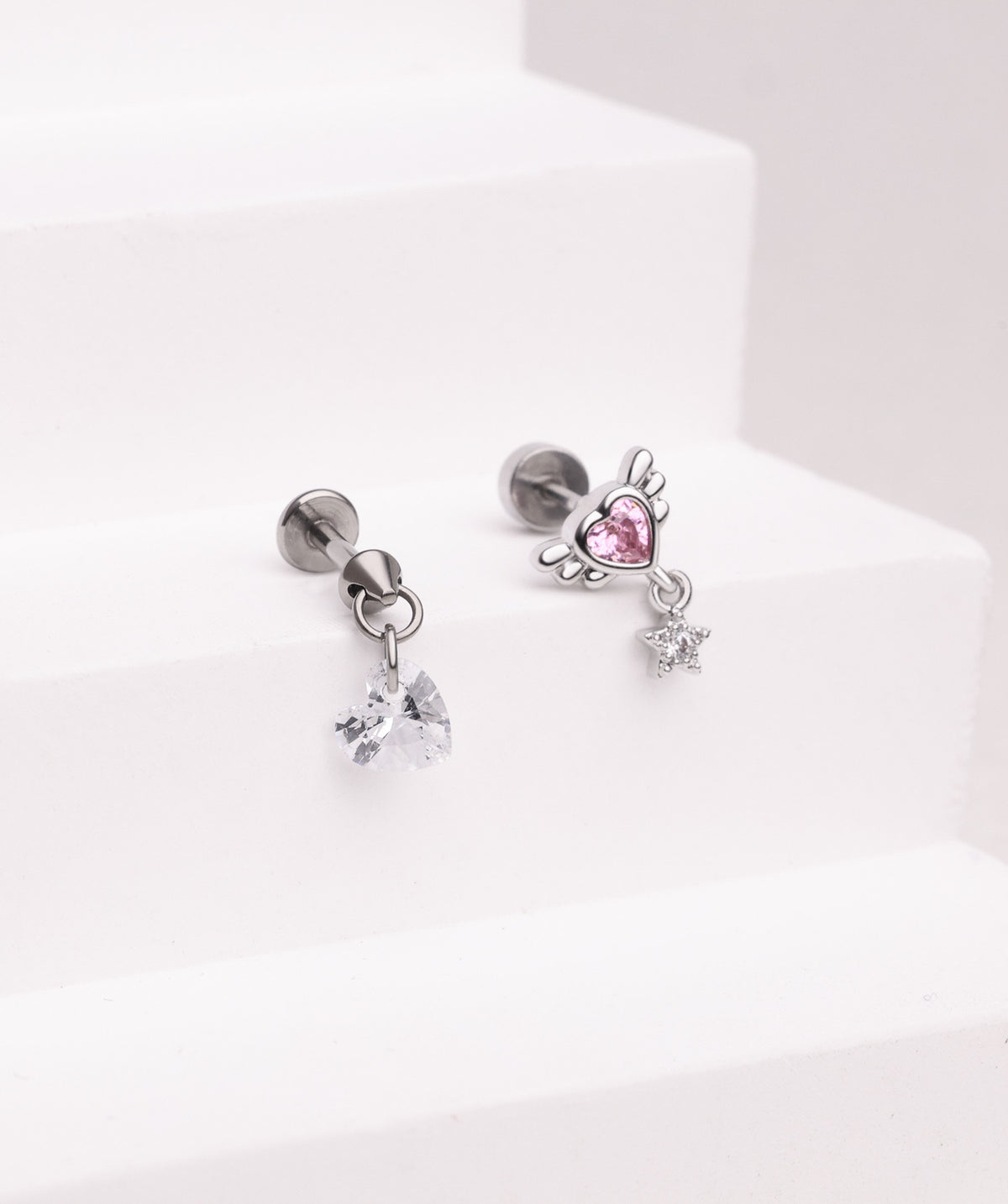 Titanium Heart Vertical Helix Flatback Stud - Titanium - Vertical Helix - Oumo Jewelry