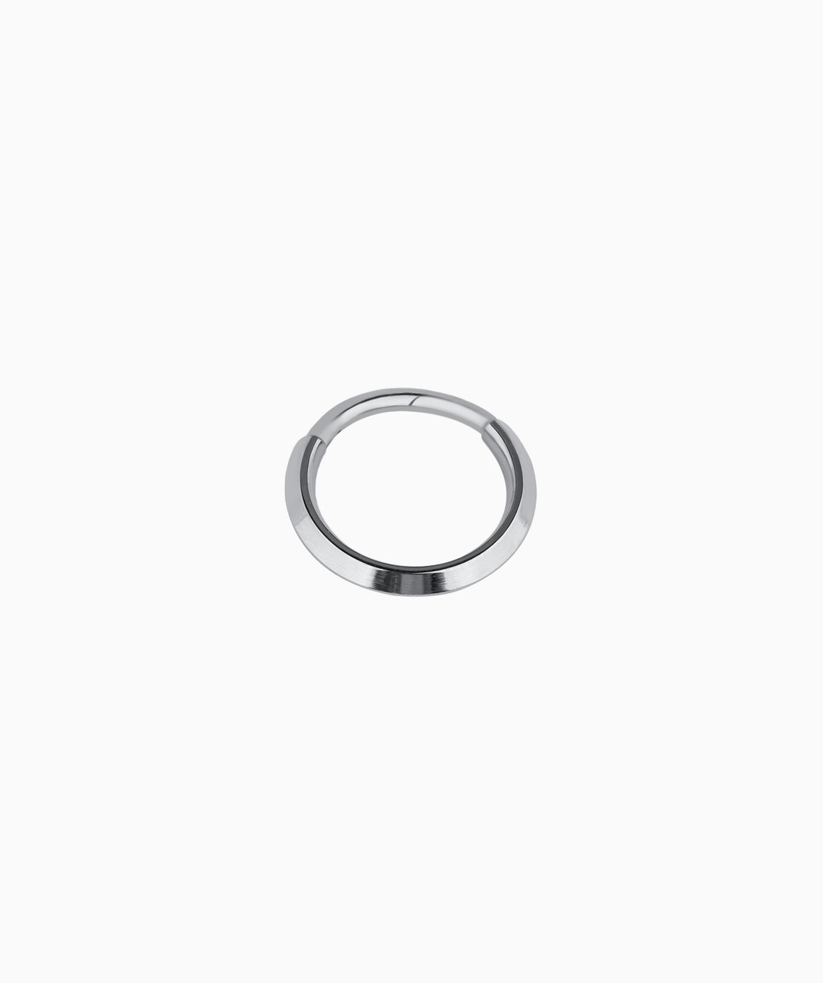 Titanium Minimalist Clicker Hoop - Titanium - Conch, Septum, Lip - Oumo Jewelry