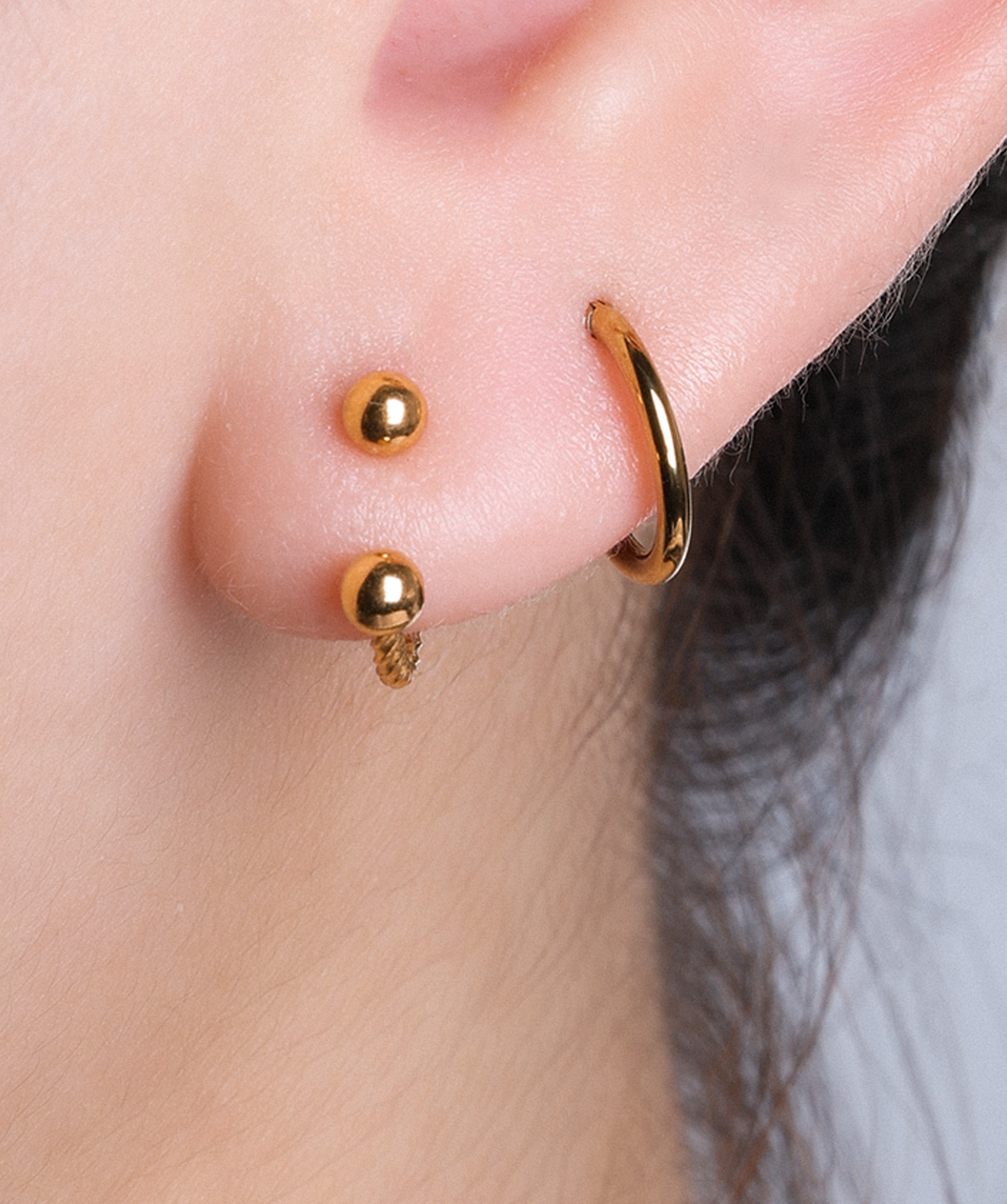 Twisted Glow Horseshoe Ring - Stainless Steel - Helix, Forward Helix, Upper Lobe - Oumo Jewelry