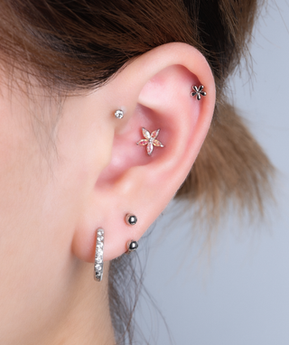 Twisted Glow Horseshoe Ring