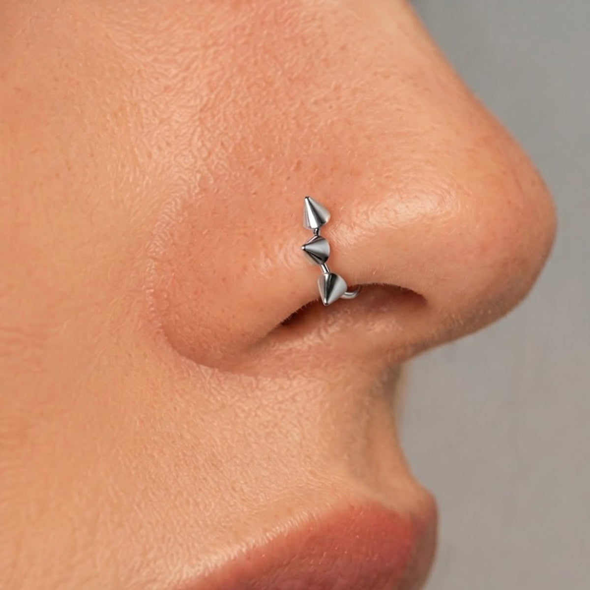 Tia Seamless Ring