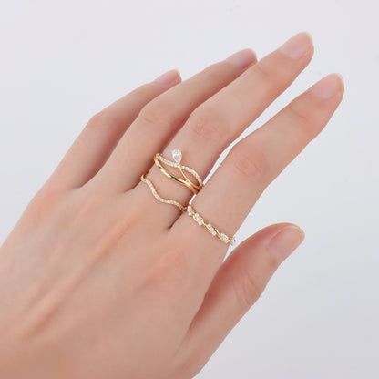 Shiny Wavy Ring - OhmoJewelry